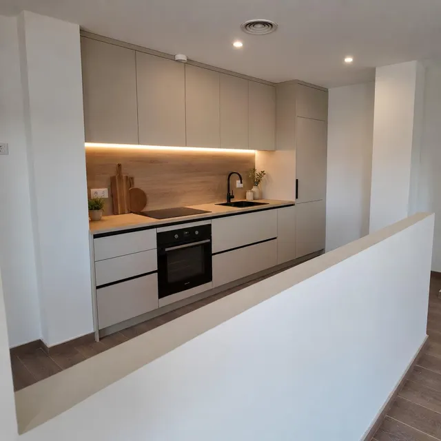 VIVIENDA EN ZONA  EL PATRIARCA!!!!!! — 17