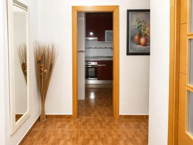 Piso reformado de 4 dormitorios en Centro Ejido — 8