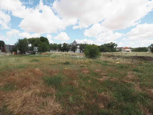 Amplio Terreno Urbano en Argamasilla de Alba por €150,000 - foto 3