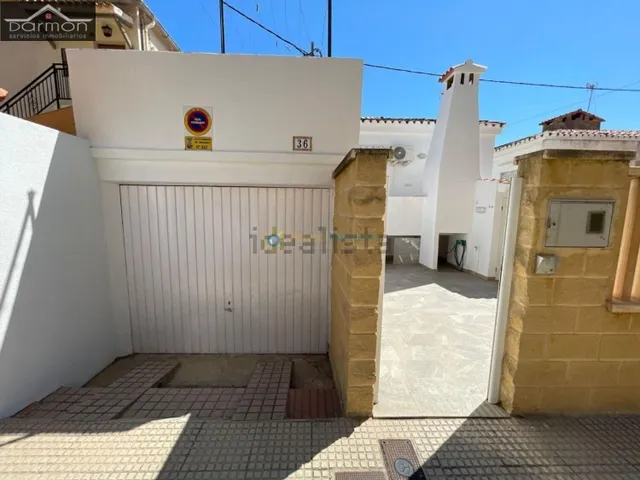 EN VENTA O ALQUILER — 9