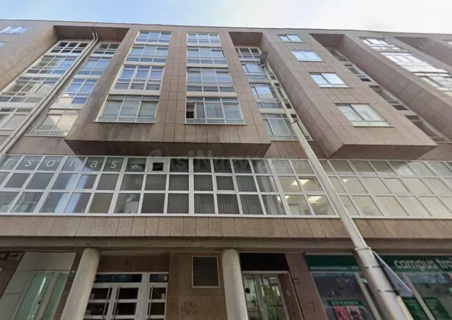 SE VENDE local comercial OKUPA en C Cm Fontanes 11 de Coruñ - foto 2