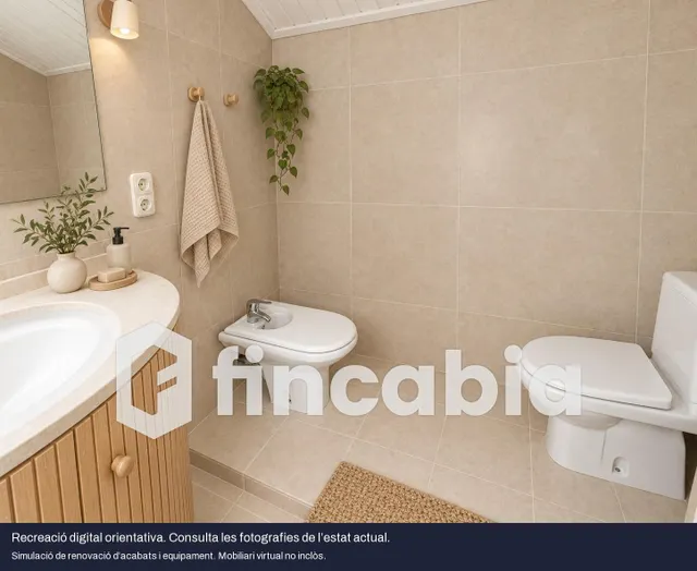 Casa para reformar con patio, balcones y local en Breda — 14