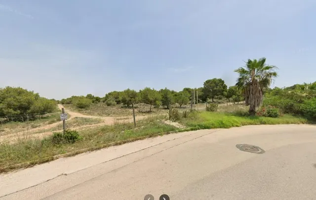 Chalet independiente con piscina privada, jardín y garaje en El Chaparral, Torrevieja — 36