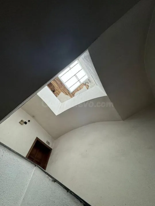 OPORTUNIDAD INVERSORES! Se Vente la mitad del edificio en Ri - foto 2