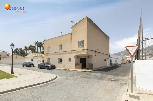 Espectacular casa con piscina a 15 minutos de la playa — 35