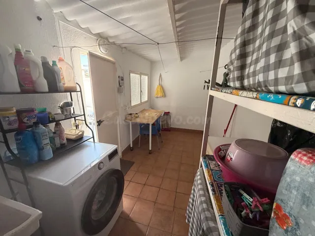 Acogedora Casa en Avenida de Pruna con Espacios Amplios y Confortables!! — 31