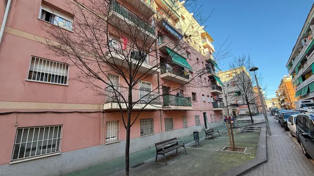 Piso 3 dormitorios en Granollers para inversión - foto 2