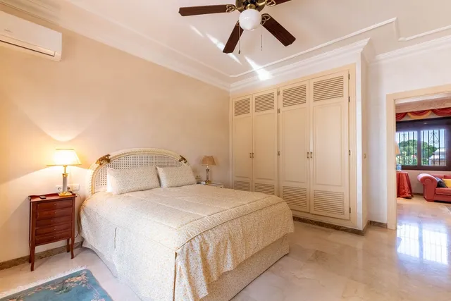 Chalet 7 habitaciones 852m² en venta - Marbella — 43