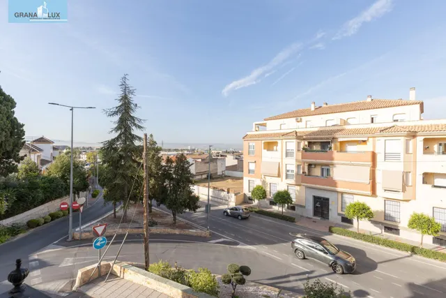 Casa independiente a 5 minutos de Granada en buen estado para entrar a vivir — 35