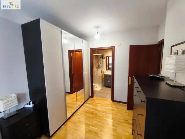 ¡TU OPORTUNIDAD EN SALBURUA! 85m2-3 habitaciones, SUR, garaje y trastero incl. - Urbanización zonas verdes  + Trastero 16m2 — 14