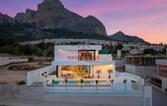 VILLAS DE OBRA NUEVA EN POLOP — 2