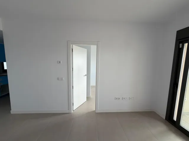 Piso con vista al Mar 300 m del mar. El residencial es el lugar perfecto para disfrutar de la vida frente al mar — 16