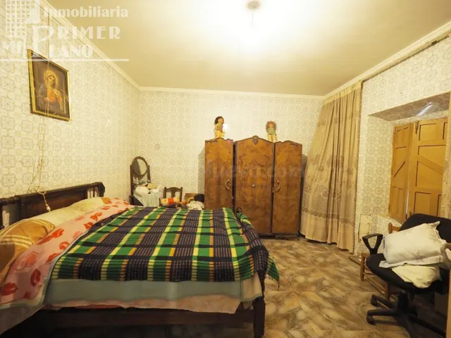 *Casa para reformar o derribar en el centro con 196 m2, por  - foto 2