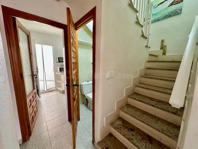 SE VENDE ADOSADO EN LOS NAREJOS, DOS habitaciones Y DOS ASEOS — 4