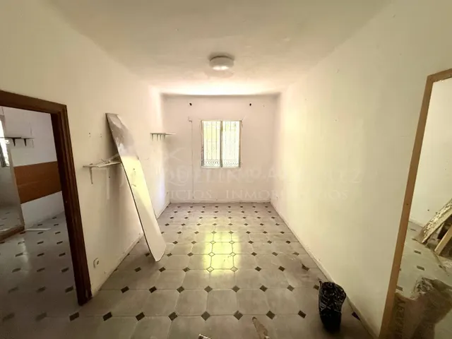 ACOGEDOR PISO PARA REFORMAR DE 3 habitaciones EN ABRANTES