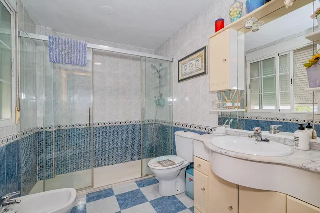 ¡AMPLIA CASA DE 4 DORMITORIOS, 3 BAÑOS Y CALEFACCIÓN CENTRAL EN LA ZUBIA! ✨ — 20