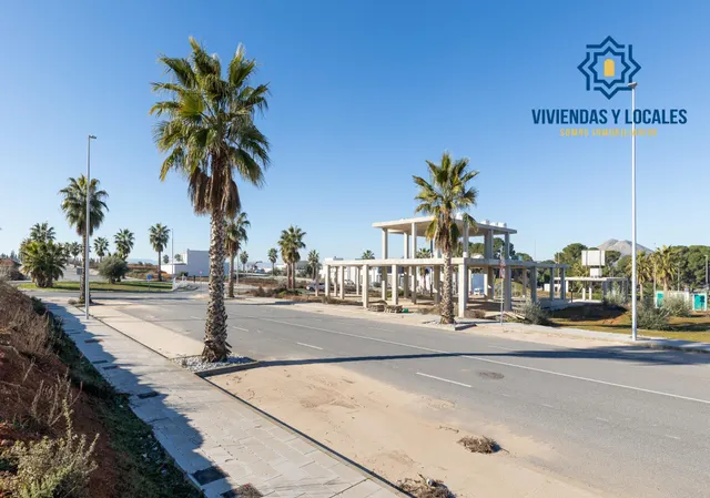 SOLAR EXCLUSIVO CON ESTRUCTURA EN LA NATIVA — 18