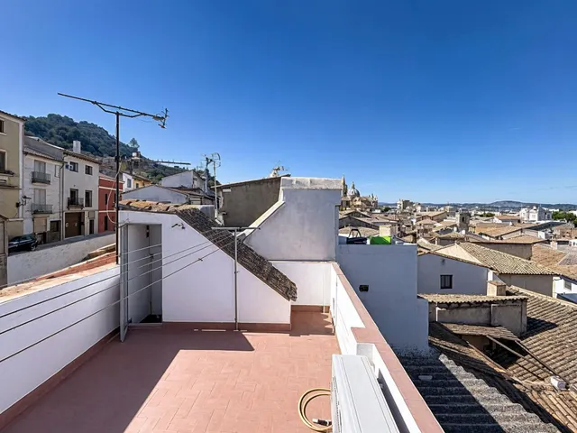 Despierta con el castillo de Xàtiva de frente: casa con terraza y azotea, lista para entrar a vivir — 19