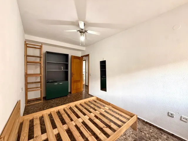 Piso de 4 habitaciones en alquiler en Torrent — 11