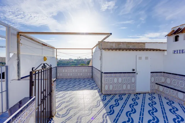 Luminoso apartamento, con gran solárium privado y vistas, en "La Mata", Torrevieja — 24
