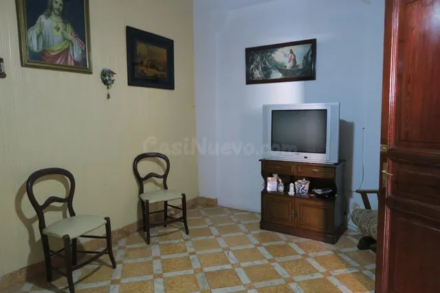 CASA EN CENTRO DEL PUEBLO DE CAMPOS - foto 5