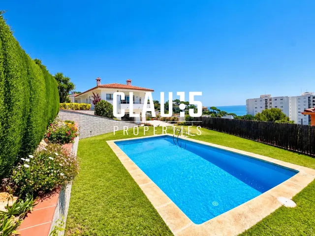 Casa independiente en venta con piscina privada y espectacul - foto 2