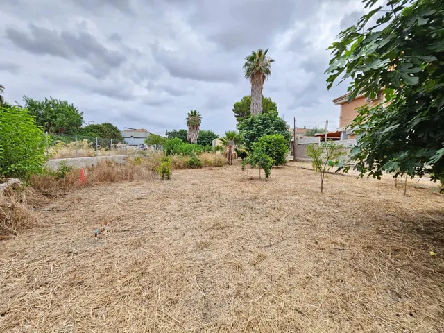 VIVIENDA CON TERRENO — 5