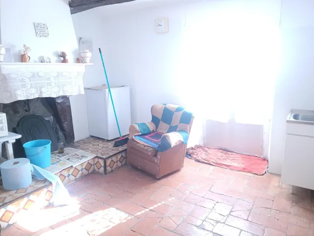 CASA CON CORRAL y TERRENO EN SAN MARTÍN DE UNX — 20