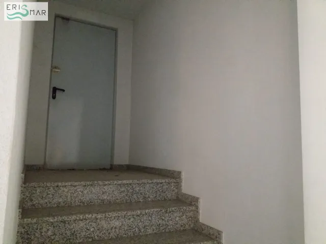 LOCAL COMERCIAL EN ALQUILER Y VENTA EN NAVALCARNERO — 24