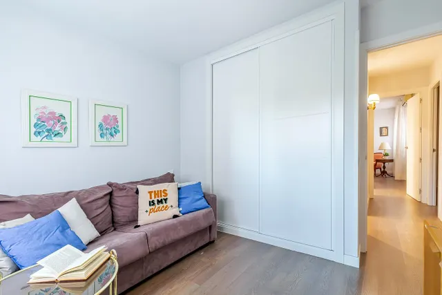 Amplitud, diseño y comodidad junto a La Vaguada – Calle Julio Palacios, Madrid — 40