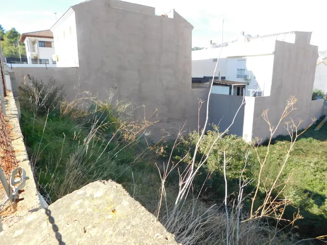 Solar en venta en Urbanización La Cova — 2
