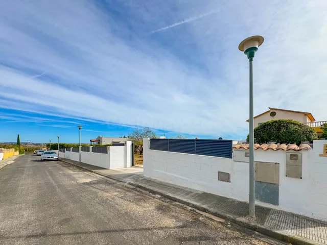 JOYA EN ALCOVER: CHALET REFORMADO CON 1.100m2 DE JARDÍN PRIV - foto 4