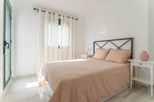 APARTAMENTO EN ALHAURIN GOLF CON TERRAZA CON BUENAS VISTAS, PARKING Y PISCINA Y JARDÍN COMUNITARIO — 20