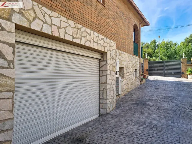 En venta Chalet independiente con piscina — 17