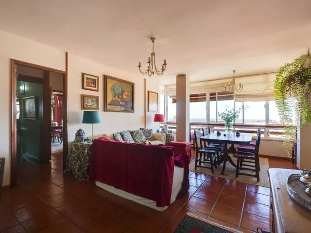 Chalet independiente junto a Paseo de Chil, con jardín, ascensor y vistas a la bahía — 25