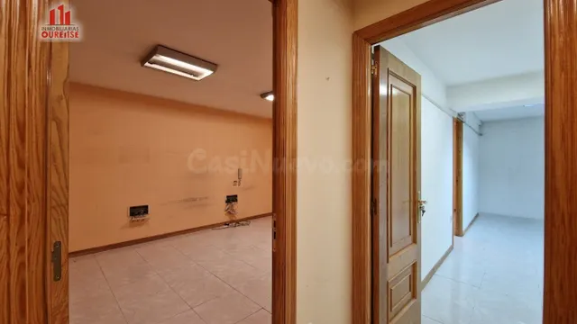 ATENCIÓN INVERSORES!!! OFICINA EN PLENO CENTRO DE OURENSE. - foto 2