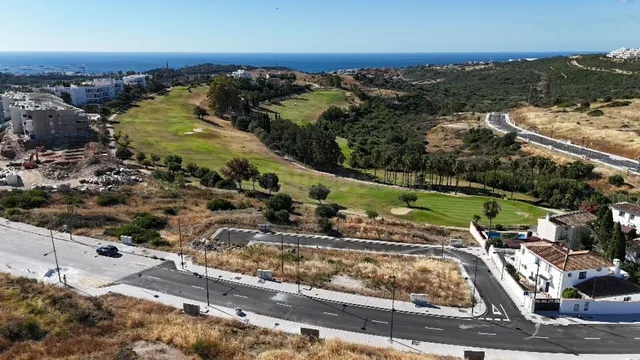 Parcela 300m² en venta - Costa Del Sol - foto 2