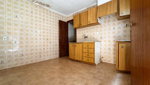Casa de pueblo con gran potencial en el centro de Pego — 12