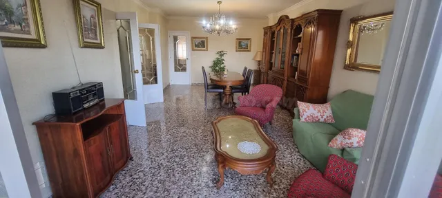 Piso de 4 dormitorios en pleno Paseo Alfonso XIII amueblado — 4