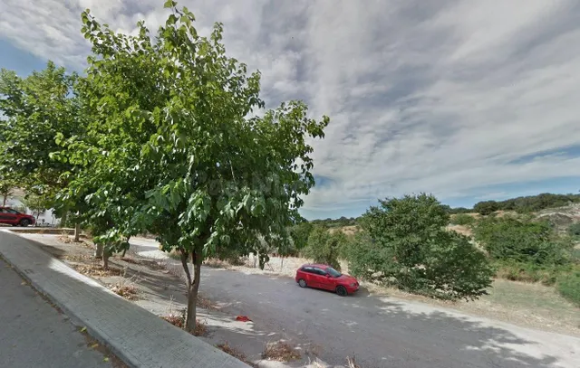Se vende piso OKUPA en Valdemorillo (Madrid).