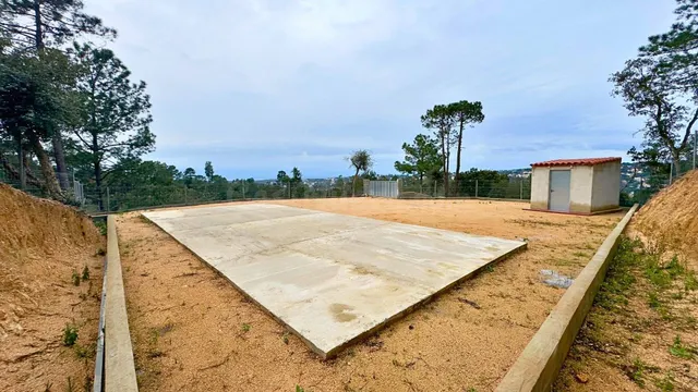 TERRENO URBANIZABLE, LLANO Y BIEN UBICADO EN LLORET!! - foto 3