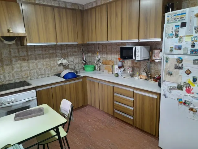 OPORTUNIDA GRAN CASA DE PUEBLO CON VIVIENDA UNIFAMILIAR Y NAV ES ANEXAS — 2