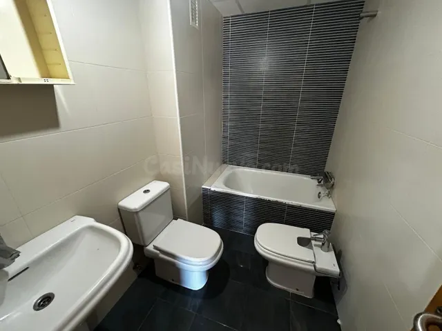 ¡Rebajado! Piso a Reformar con Terraza y Vistas - foto 5