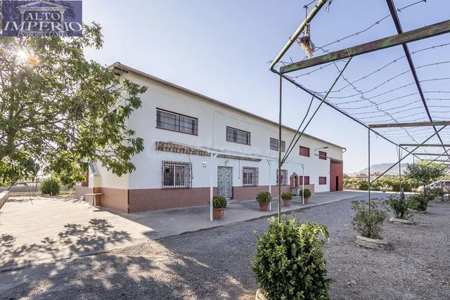 OPORTUNIDAD! CASA Y NAVE EN SANTA FÉ - foto 2