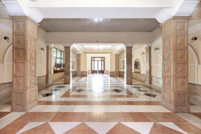 Gran vivienda en Plaza Los Campos - 7 habitaciones - foto 4