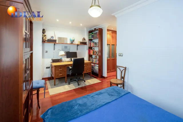 FANTASTICA CASA EN PLAZA DE LOS LOBOS — 47