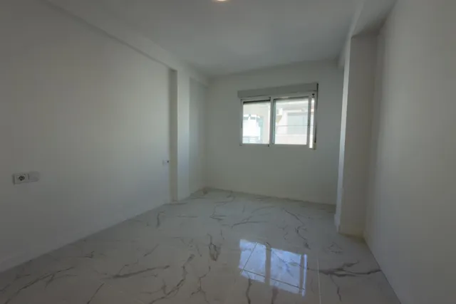 Piso completamente reformado – 3 habitaciones, y vistas parciales al mar — 15