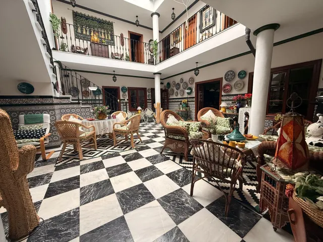 VIVIENDA INDEPENDIENTE CON GARAJE-CENTRO DE ALGECIRAS - foto 3