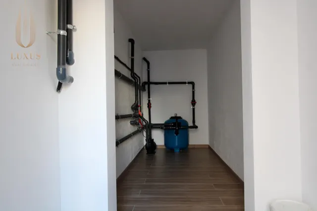 Villa en una sola planta con privacidad y bonitas vistas — 40