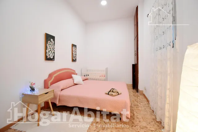 ¡CENTRO DE GANDIA! BAJO MUY AMPLIO CON TERRAZA Y TRASTERO — 30